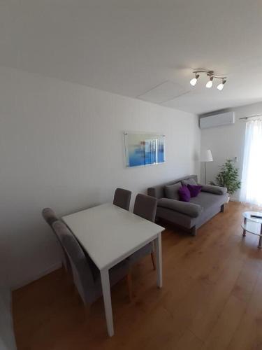Apartment Novi Vinodolski 15412a