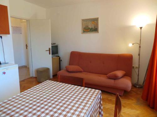 Apartments In Novi Vinodolski 38122
