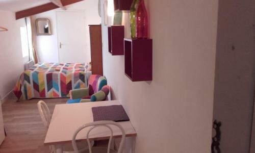 Bed & Breakfast Chambre D'h�tes La Tour de Brazalem