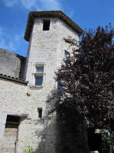 Bed & Breakfast Chambre D'h�tes La Tour de Brazalem