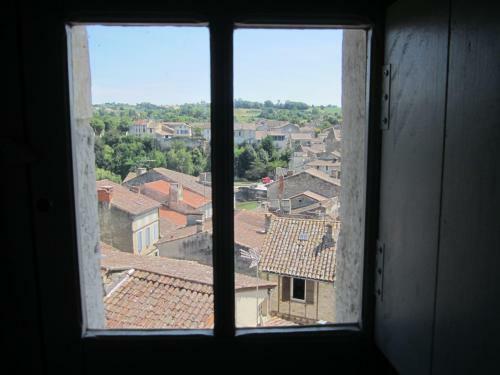 Bed & Breakfast Chambre D'h�tes La Tour de Brazalem