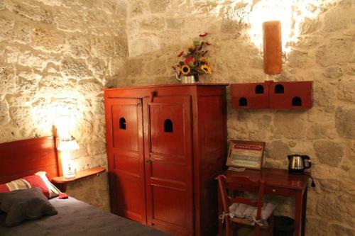 Bed & Breakfast Chambre D'h�tes La Tour de Brazalem