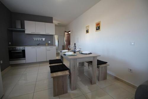 Apartments With A Parking Space Novalja, Pag - 17954