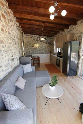Malia Stone Residence - Secluded Cozy Retreat