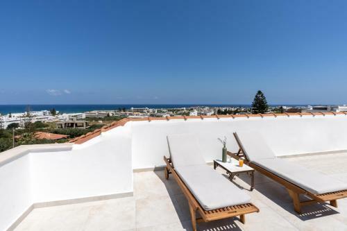 The Maisonette: Five Min From The Beach With View