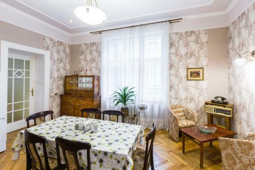 Mover Retro Apartment