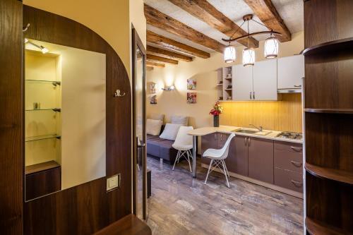 Alfa Apartments Rynok Square 18