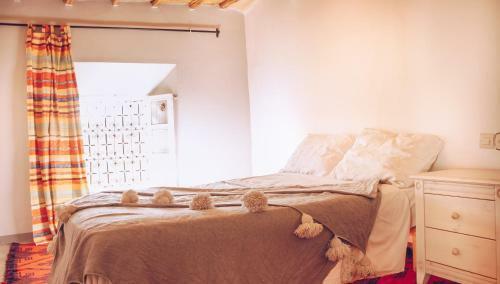 Hostal Monkey Fingers By Fatima Mellal