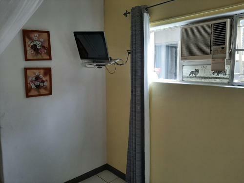 Hostal Elephant Walk Guesthouse And Back Packers