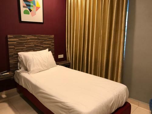Oyo 90487 K Threegod Hotel