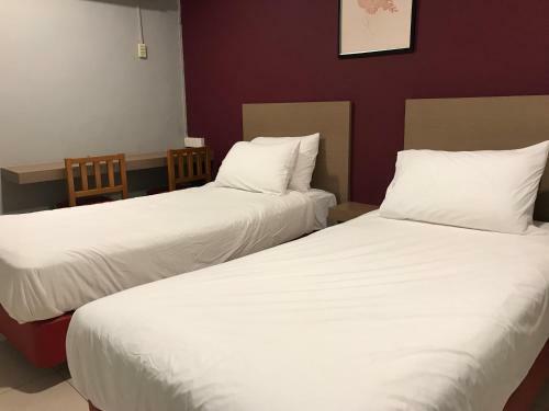 Oyo 90487 K Threegod Hotel