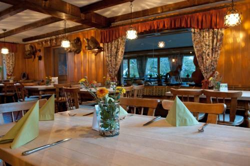 Hotel Landgasthof H�lzle