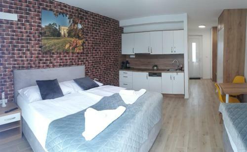 Apartm�nov� D?m Na Kolon�d?