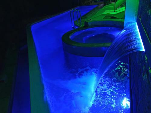 Heated Private Pool & Jacuzzi - Ozone & Salt - Villa Rokka