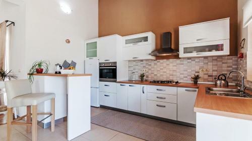 New! Holiday Home Tina With Pool