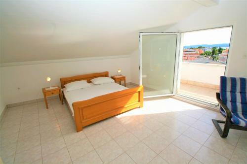Hostal Apartments & Rooms Lonzor
