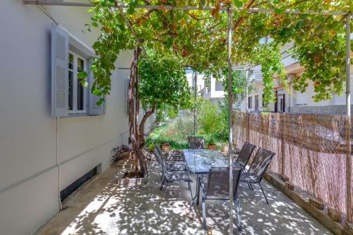 Samuel Apartment, 40 Meters From The Beach