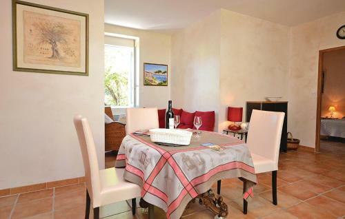 Apartment Domaine de Berguerolles