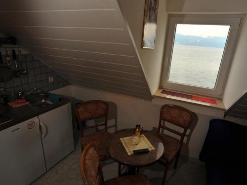 Apartments By The Sea Sutivan, Brac - 17796