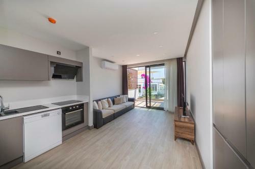 Modern Apartment Near Beach With Central Location In Bodrum