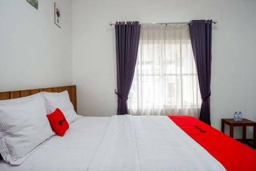 Hotel Reddoorz Near Xt Square 4