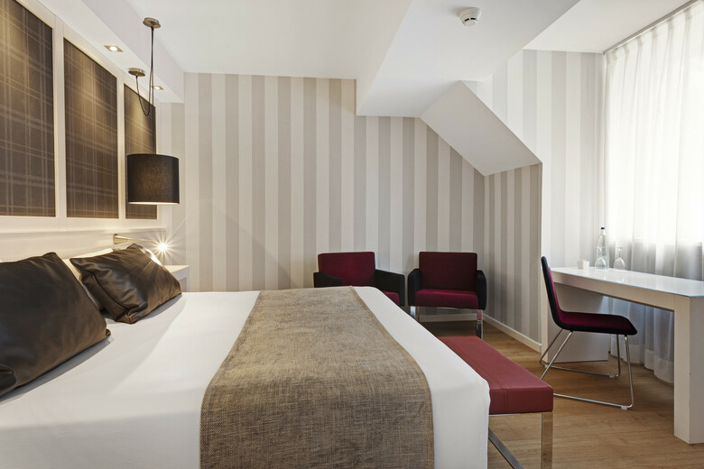 Hotel Catalonia Reina Victoria