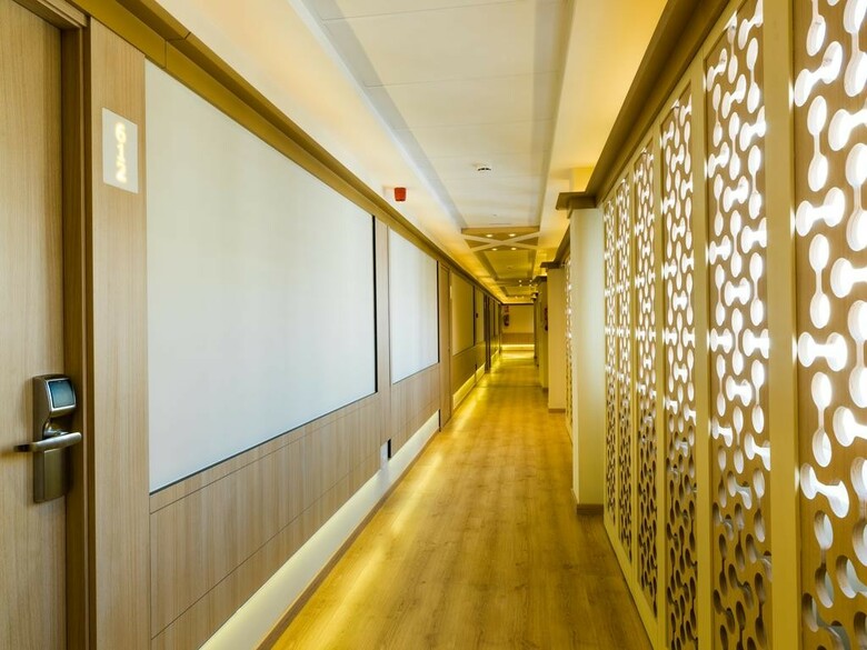 Hotel Monarque Rodeo