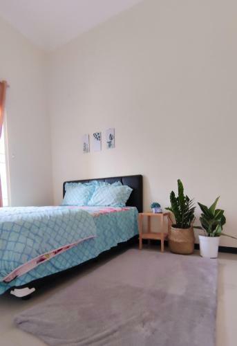 Bed & Breakfast Surabaya Homey Near Its