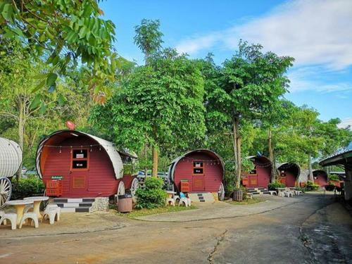 Thongsomboon Club Hotel