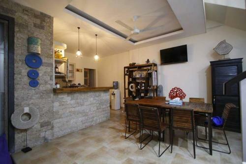 Villa Naga With Pool, Kitchen, Terace And Garden