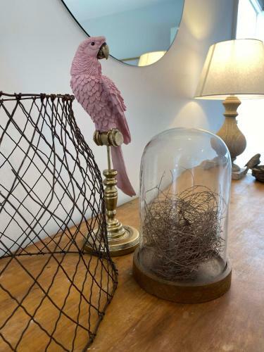 Stylish Comfort & Centrally Located!