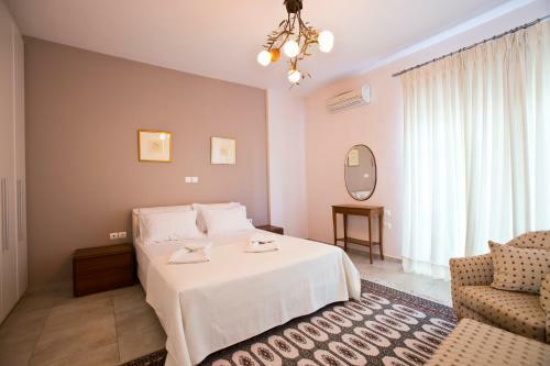 Luxury Villa Loutraki With Private Heated Pool