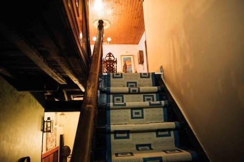 Makrinitsa Historical-traditional Renovated House