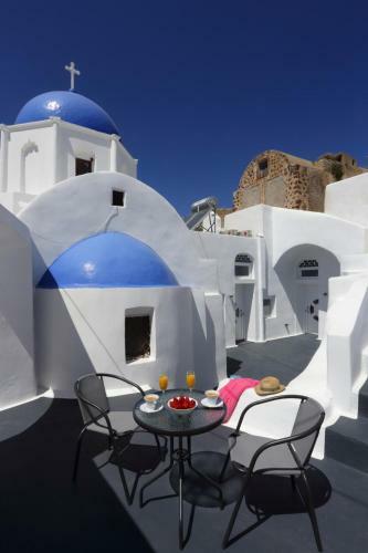 Church And Cave - Santorini Private Residences