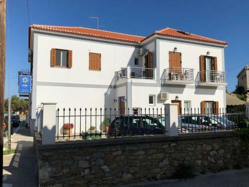 Mythos Suites-aphrodite Apartment