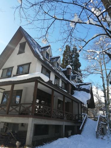 Pilot Lodge ????????