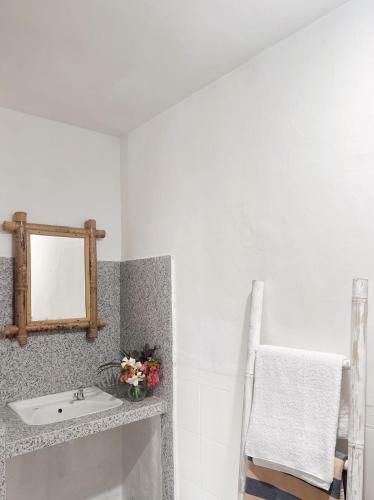 Usha Hotel & Beach Club Gili Air