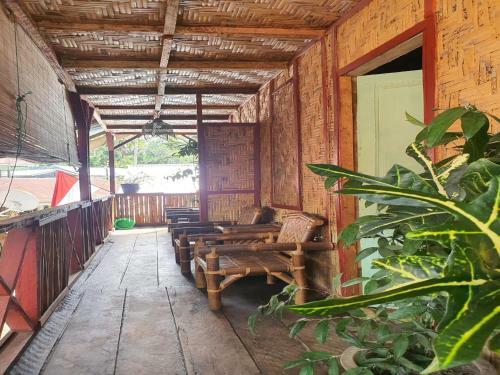 Penginapan Si Kembar Bukit Lawang