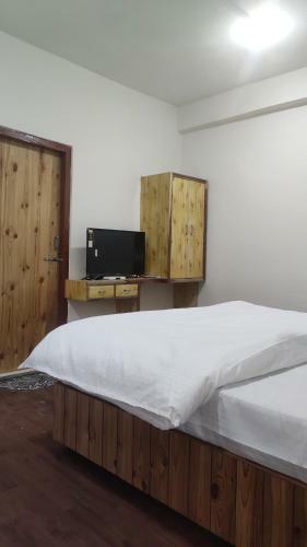 Bed & Breakfast Prasher Lodge, Mall Road Manali