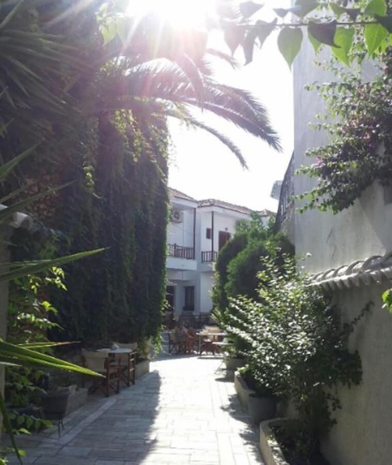 Hotel Pothos