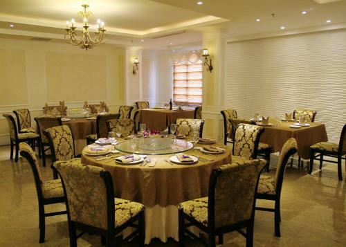 City Bay Palace Hotel