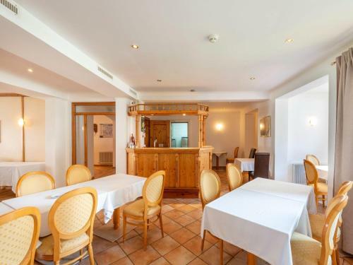 Beautiful Apartment In S�ll With Garden