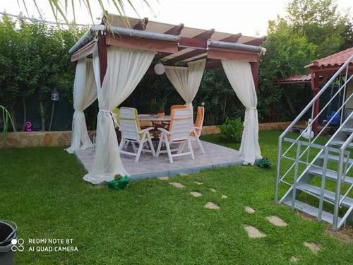 Villa With Wonderful Garden