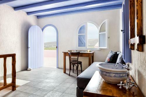 Villa Georgilas Cave House