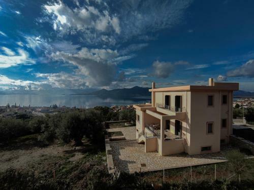 Villa Palairos
