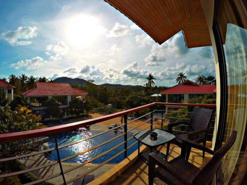 Apartamentos Choeng Mon Garden House 24