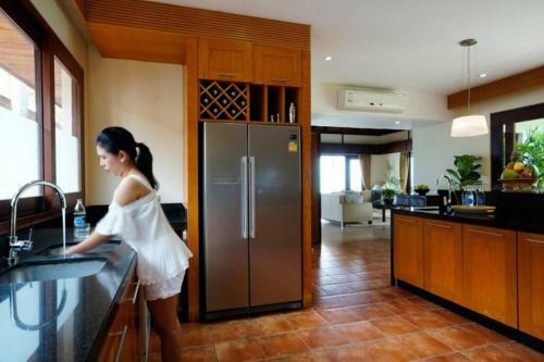 4 Bedroom Beachfront Villa Rose