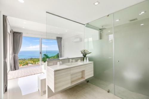 Emerald Villa 3 Br Sea Views