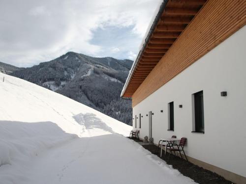 Modern Apartment In Viehhofen With Sauna