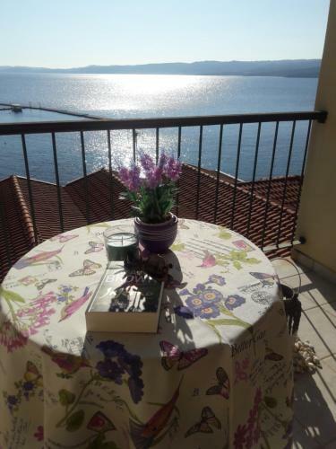 Cute Apartments With Romantic View